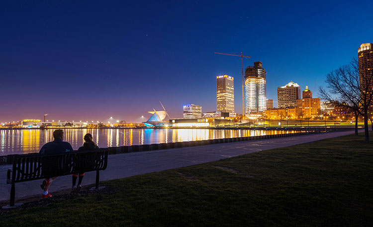Milwaukee Wisconsin skyline