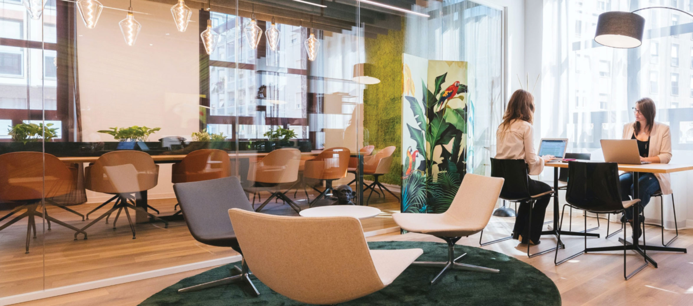 Office Workplace Meeting (image)