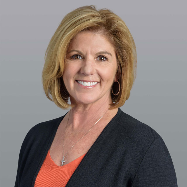 Lisa Ross Tampa Senior Director