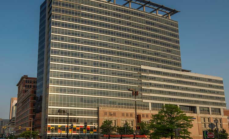 750 E Pratt (image)