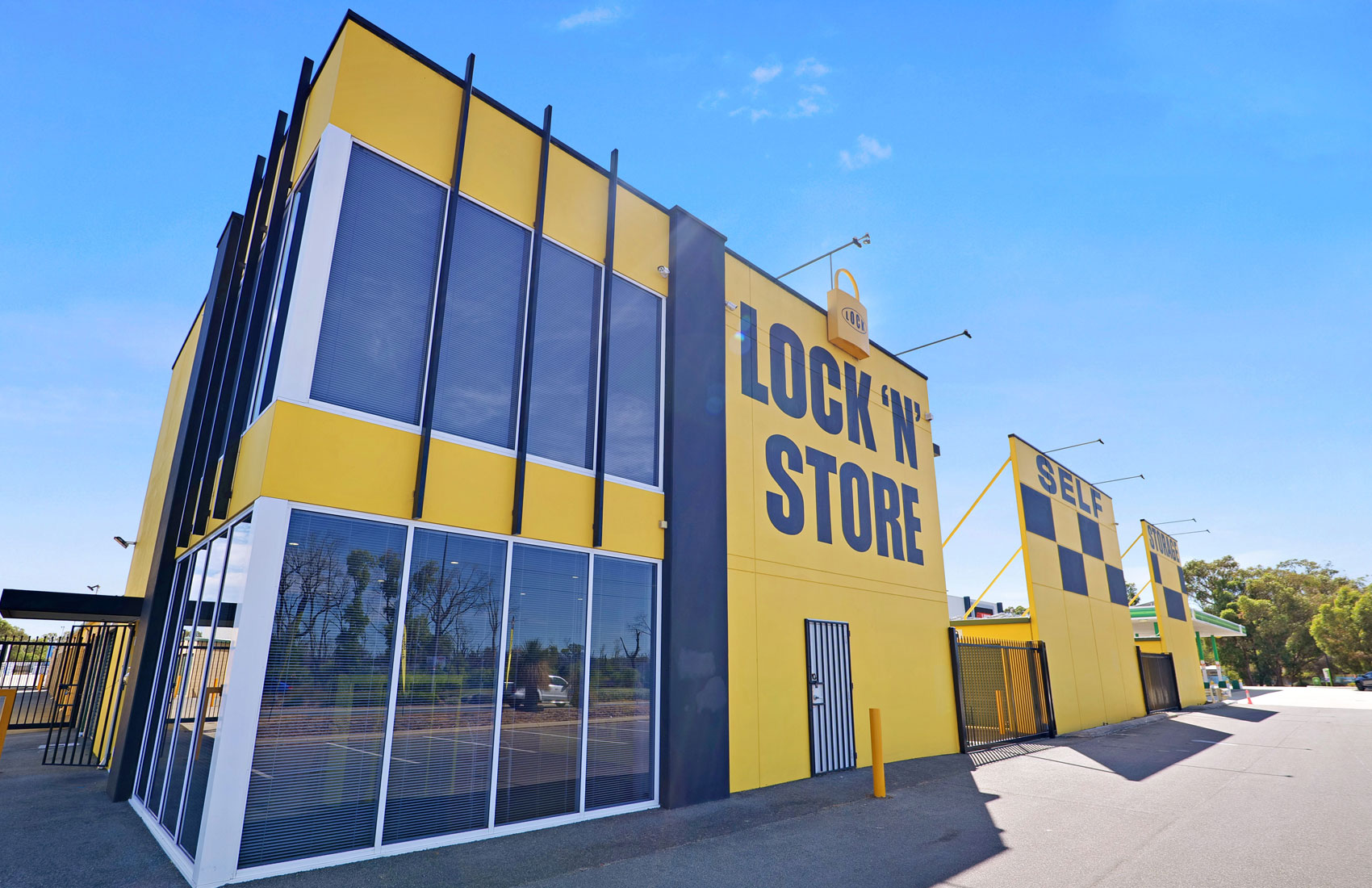Lock-N-Store---WA