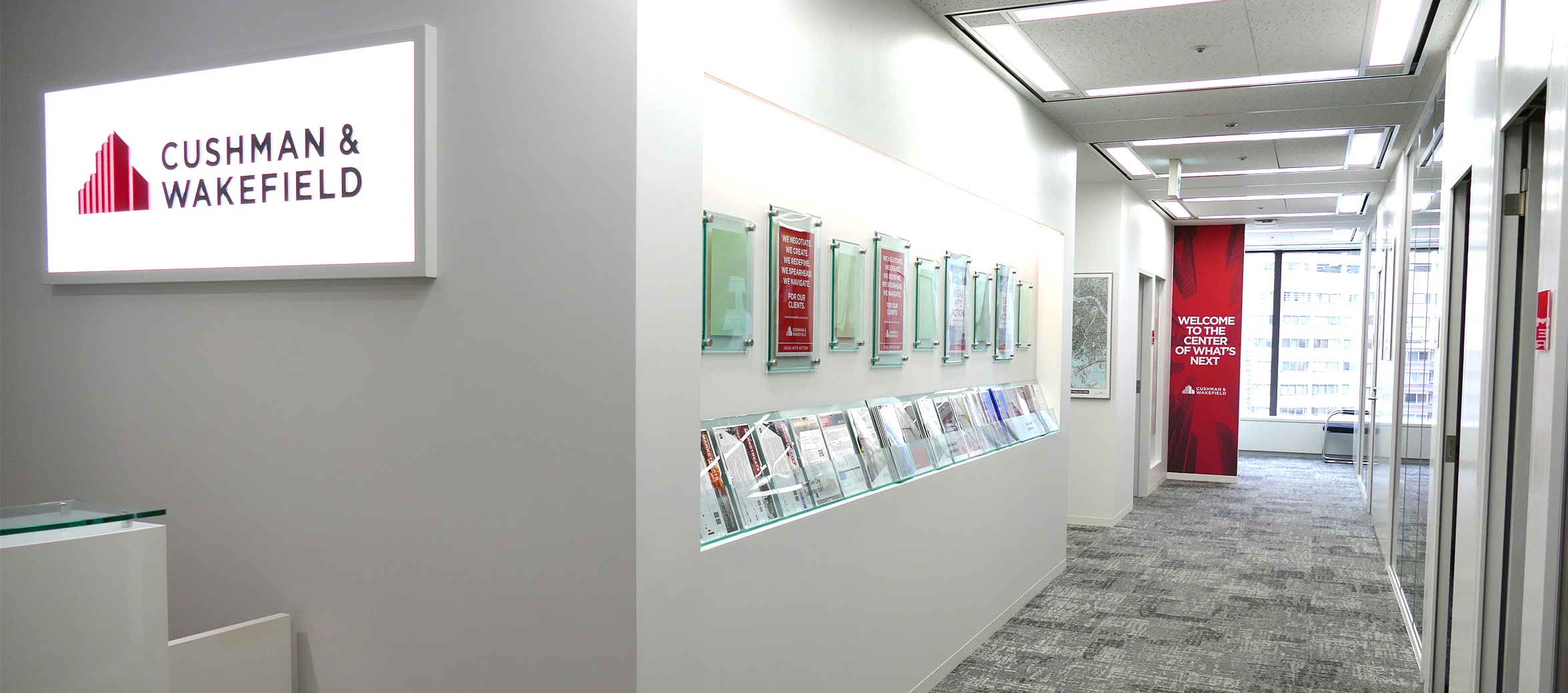 japan-office-desktop