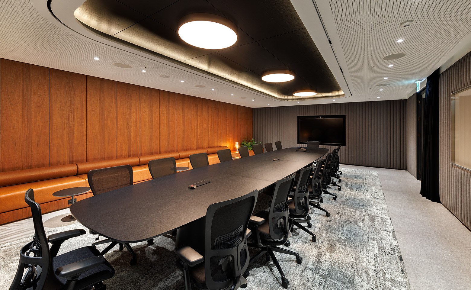 Korea-office5-cw_3591---1560-960-compressed