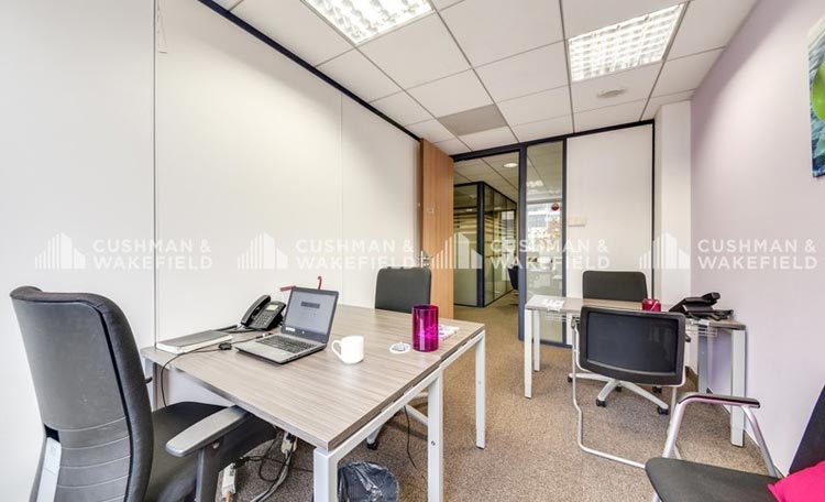 Bureaux Équipés En Espace Coworking À Louer