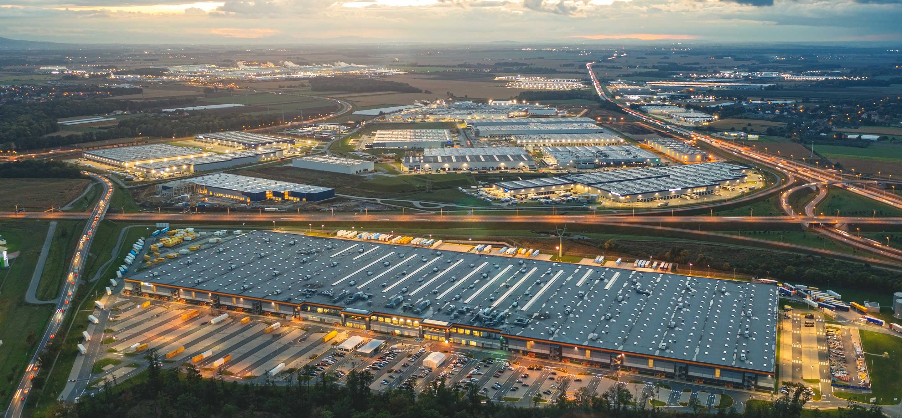 Bird's eye view warehouse