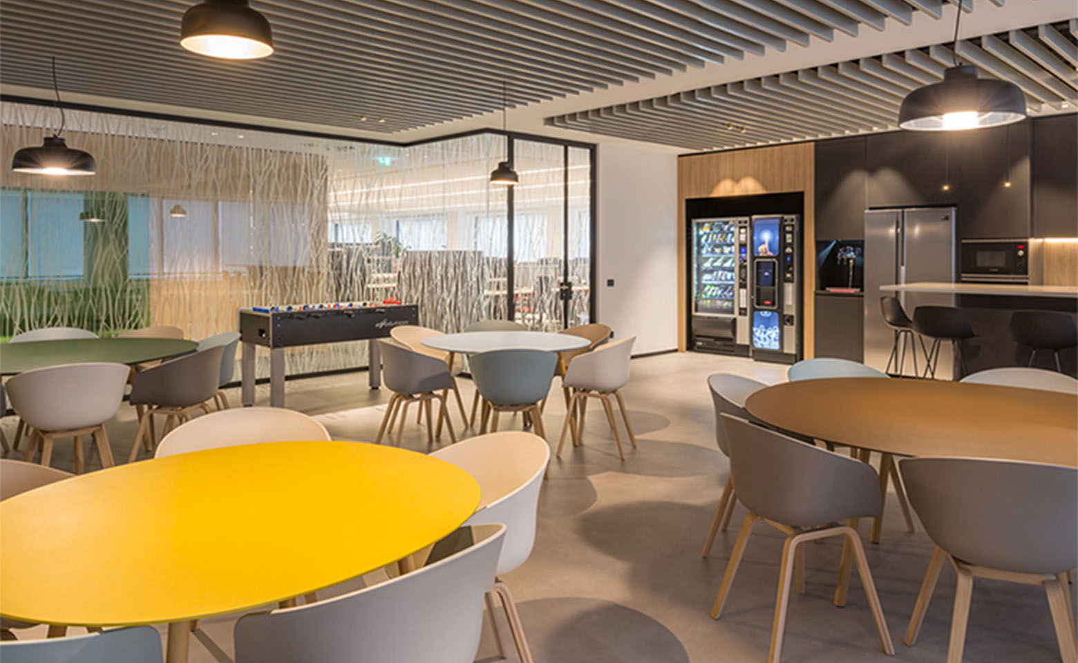 ONE GALLERY BREAK AREA