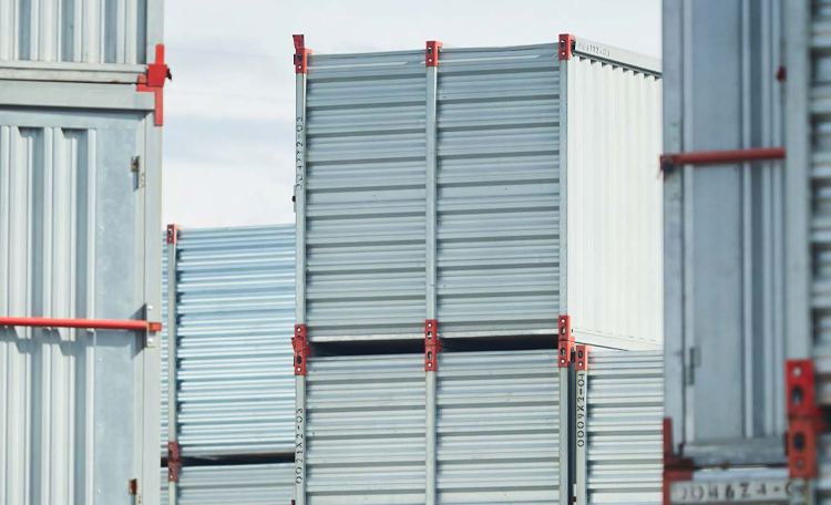 How Global Trends Impact the Industrial Logistics Market in the Netherlands