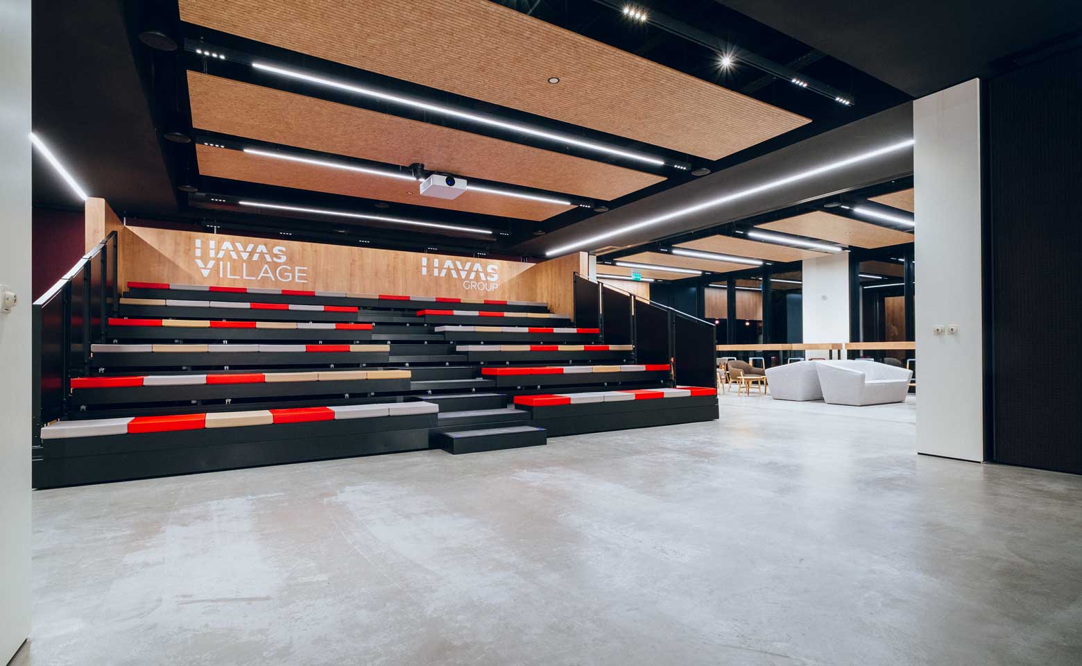 CW-new-offices-havas-group-havas-village-madrid-auditorium