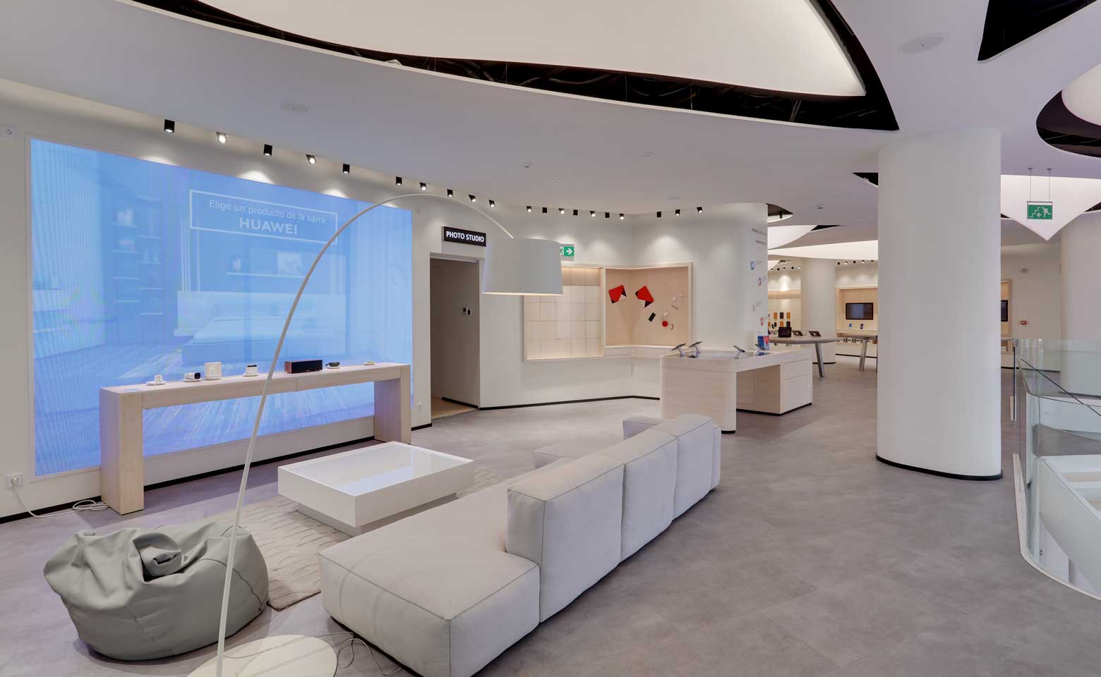 Nuevo-espacio Huawei-Gran-Vía-Madrid-interior