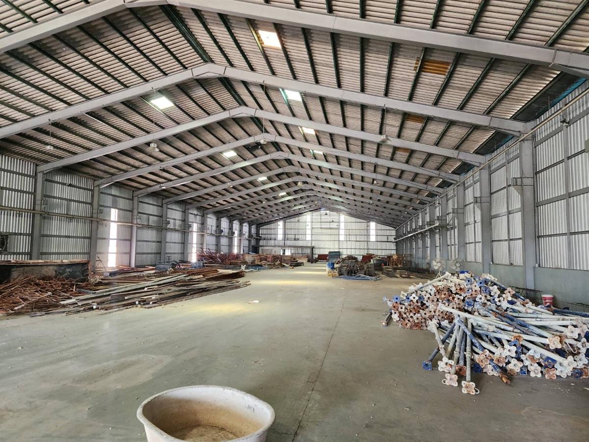 Land and Factory For Sale 11-0-97.5 rai (building area 10,116.30 sqm.) at Gateway City Industrial Estate