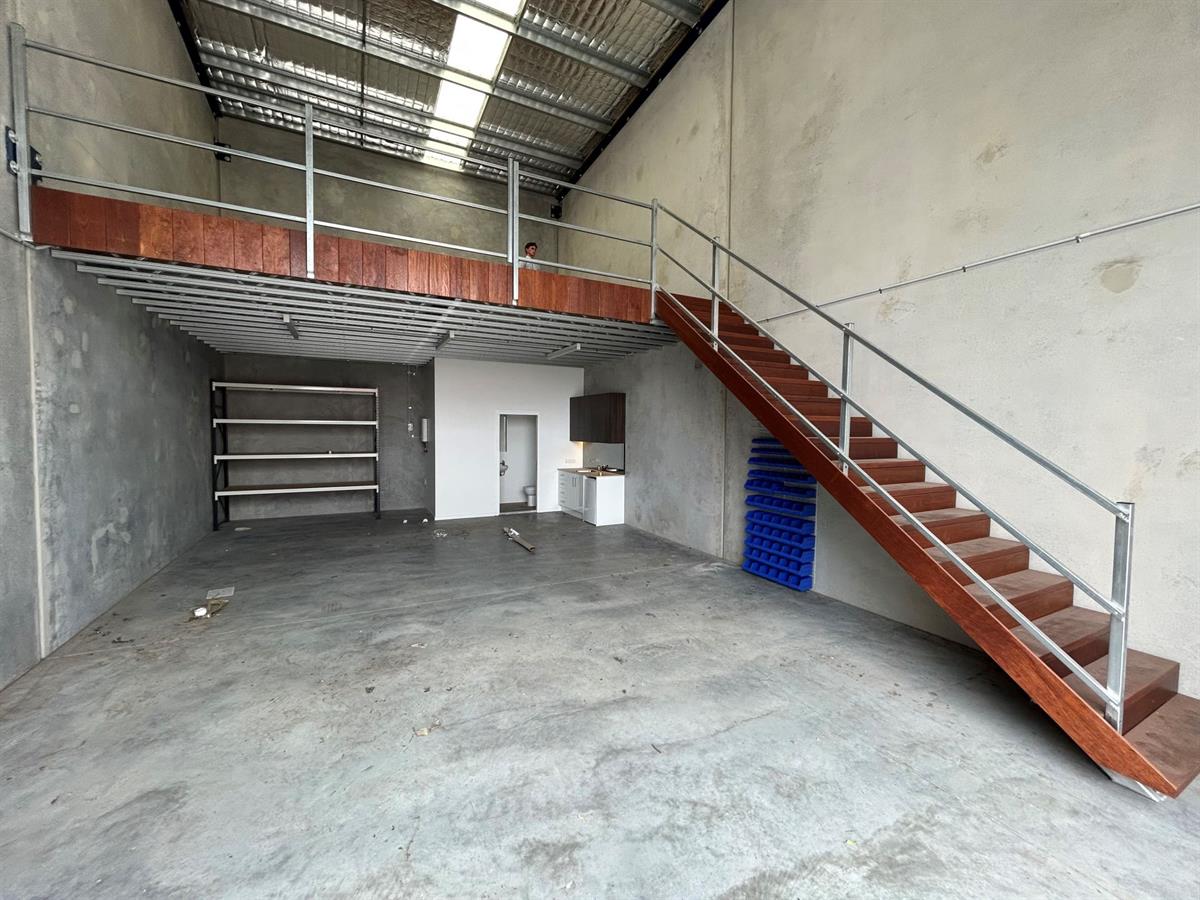 4/109 Holt Street