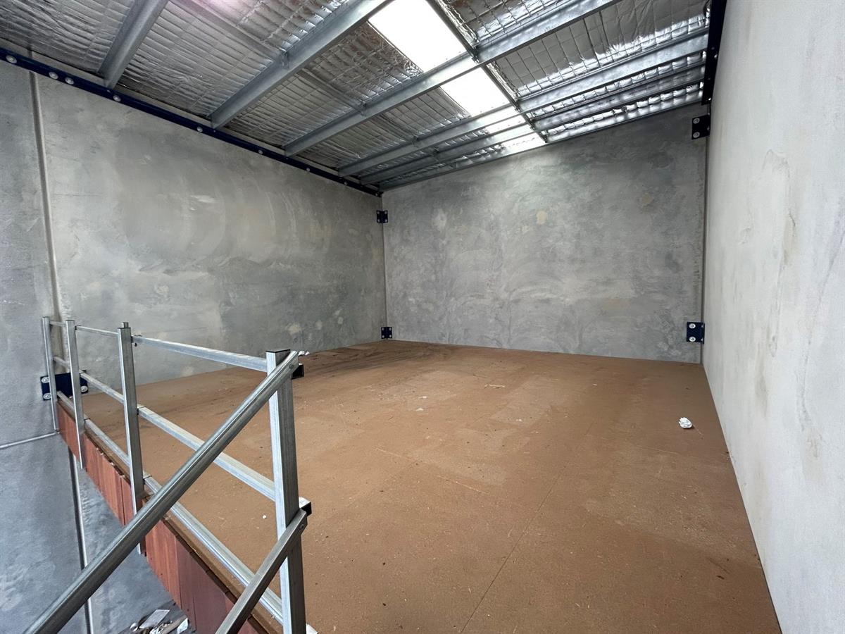 4/109 Holt Street