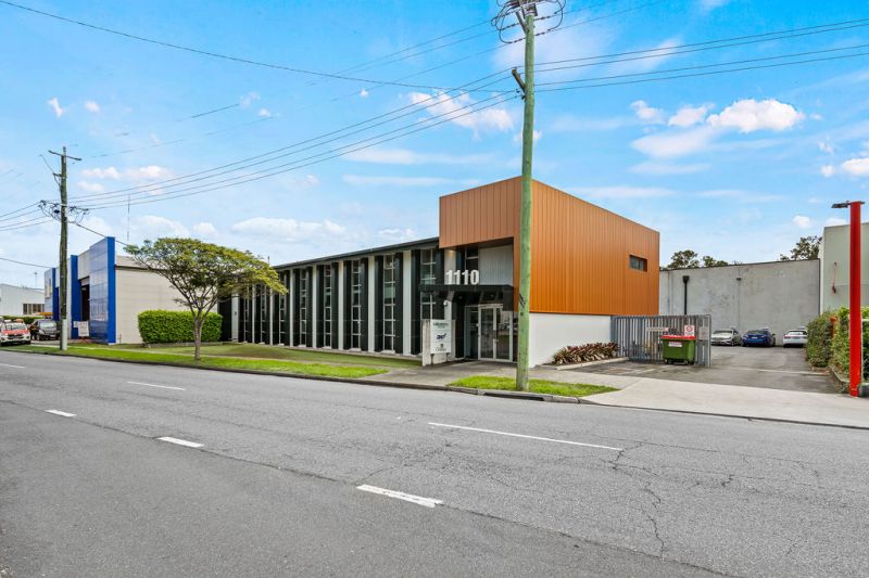 1110 Kingsford Smith Drive
