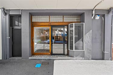 122 Barry Parade