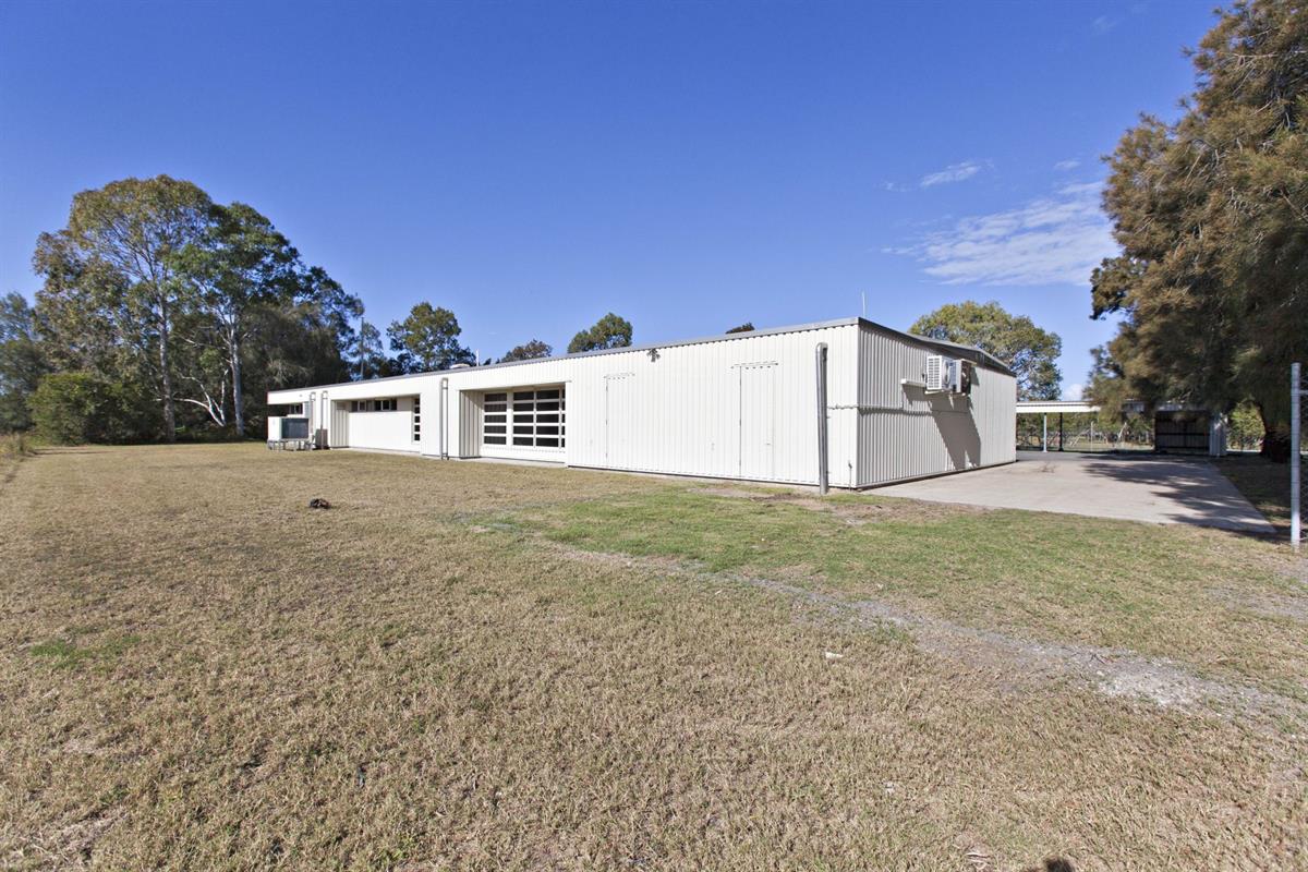84-86 Lomandra Dr