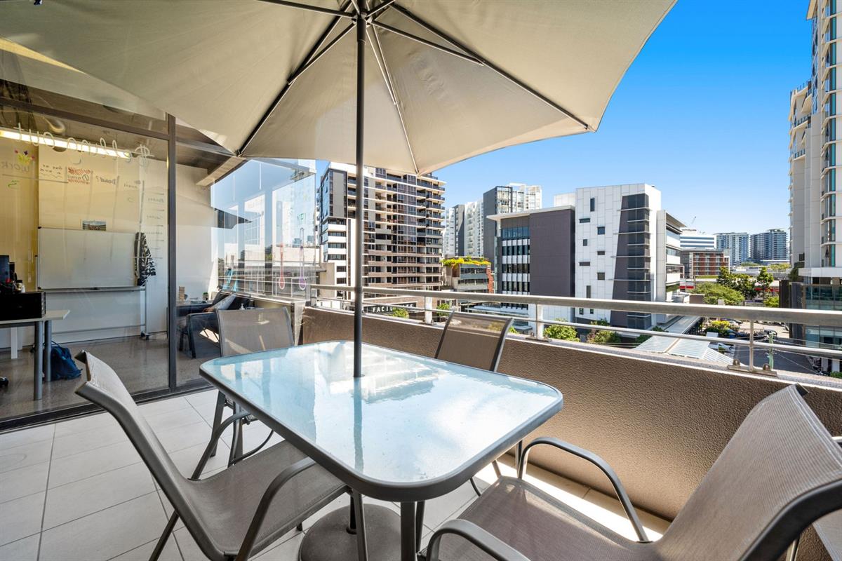 19/4 Kyabra Street