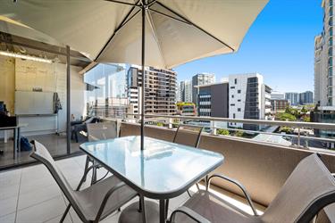 19/4 Kyabra Street