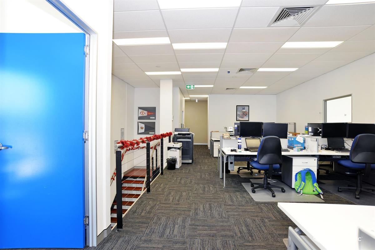 2/333 Queensport Road
