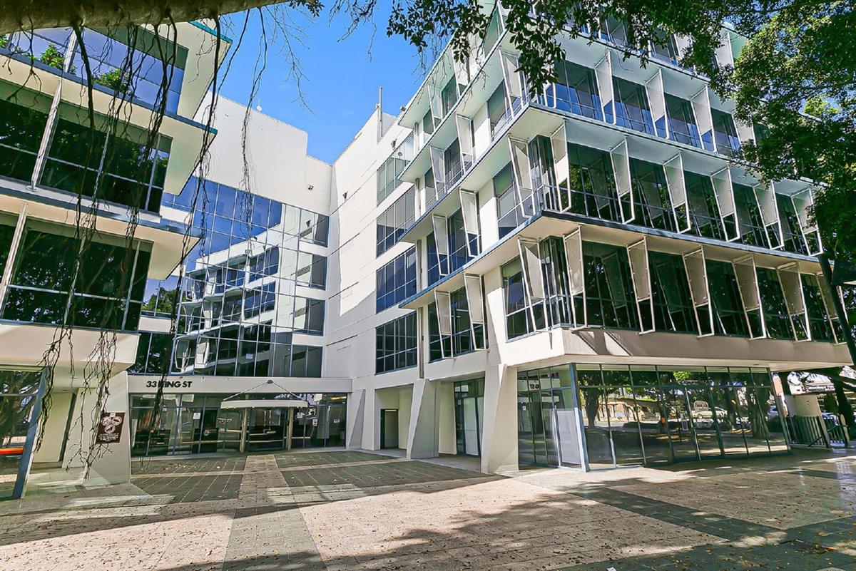 33 King Street
