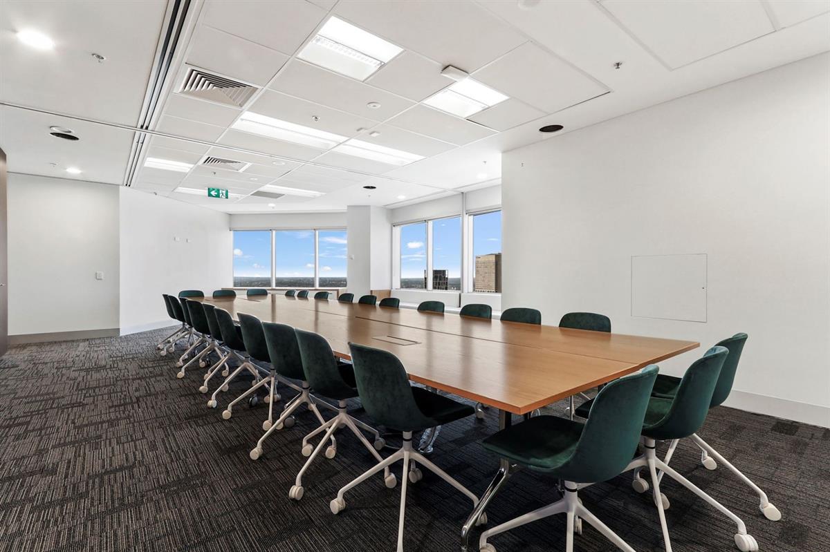 2 Lonsdale Street
