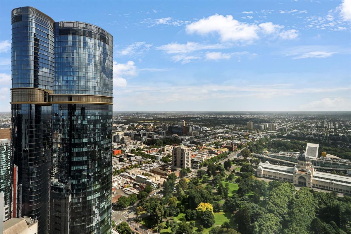 2 Lonsdale Street