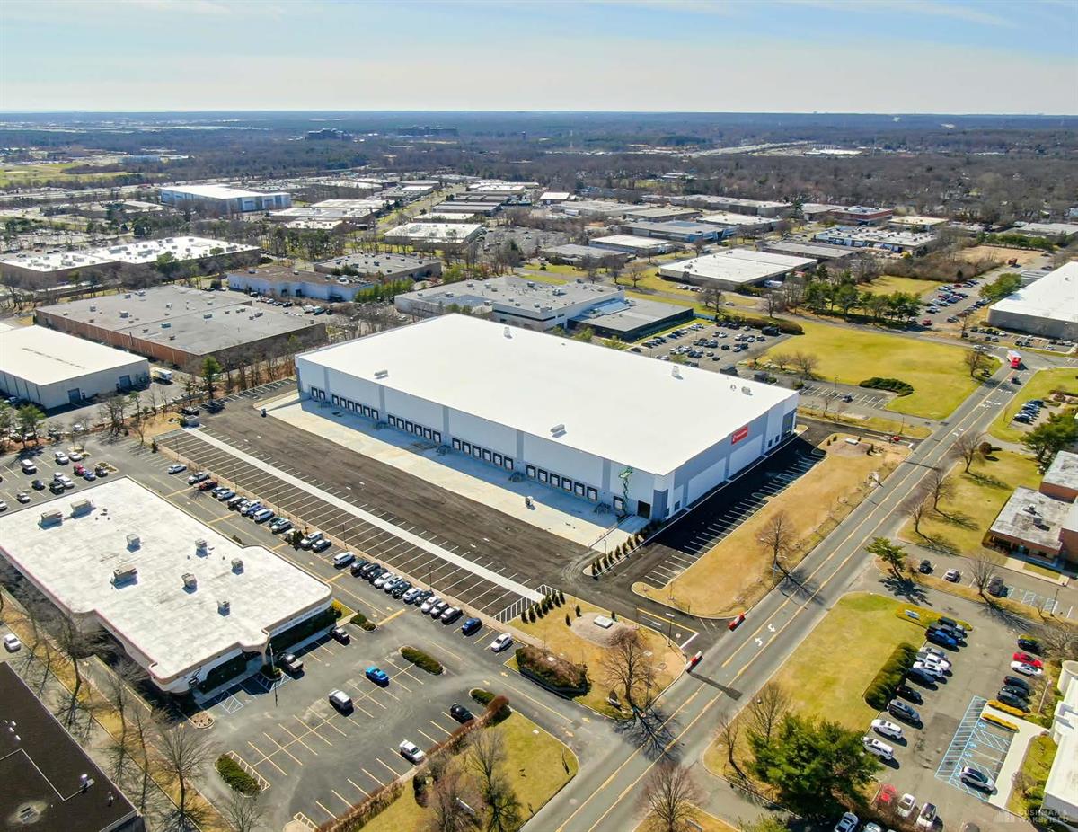 Hauppauge - Warehouse/Distribution