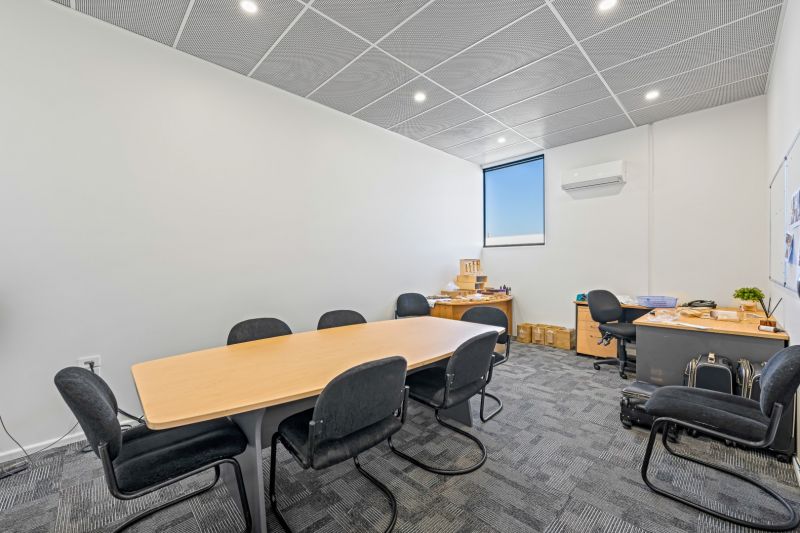 1 & 2/13 Redcliffe Gardens Drive