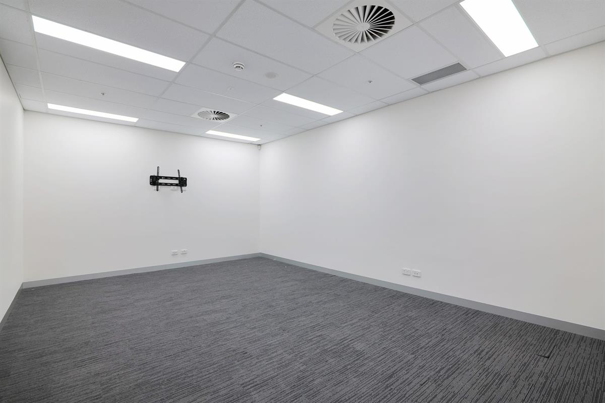 Tenancy 4/2 Bannister Road