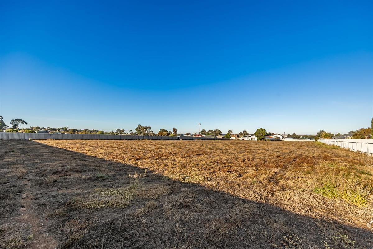 Lot 8 & Lot 121 Susan Street