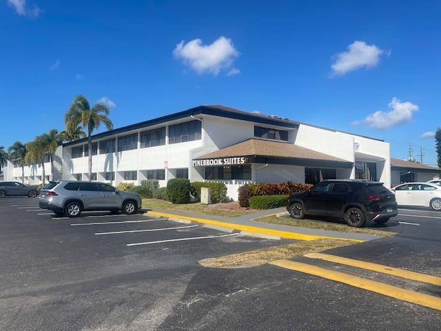 Exterior 8