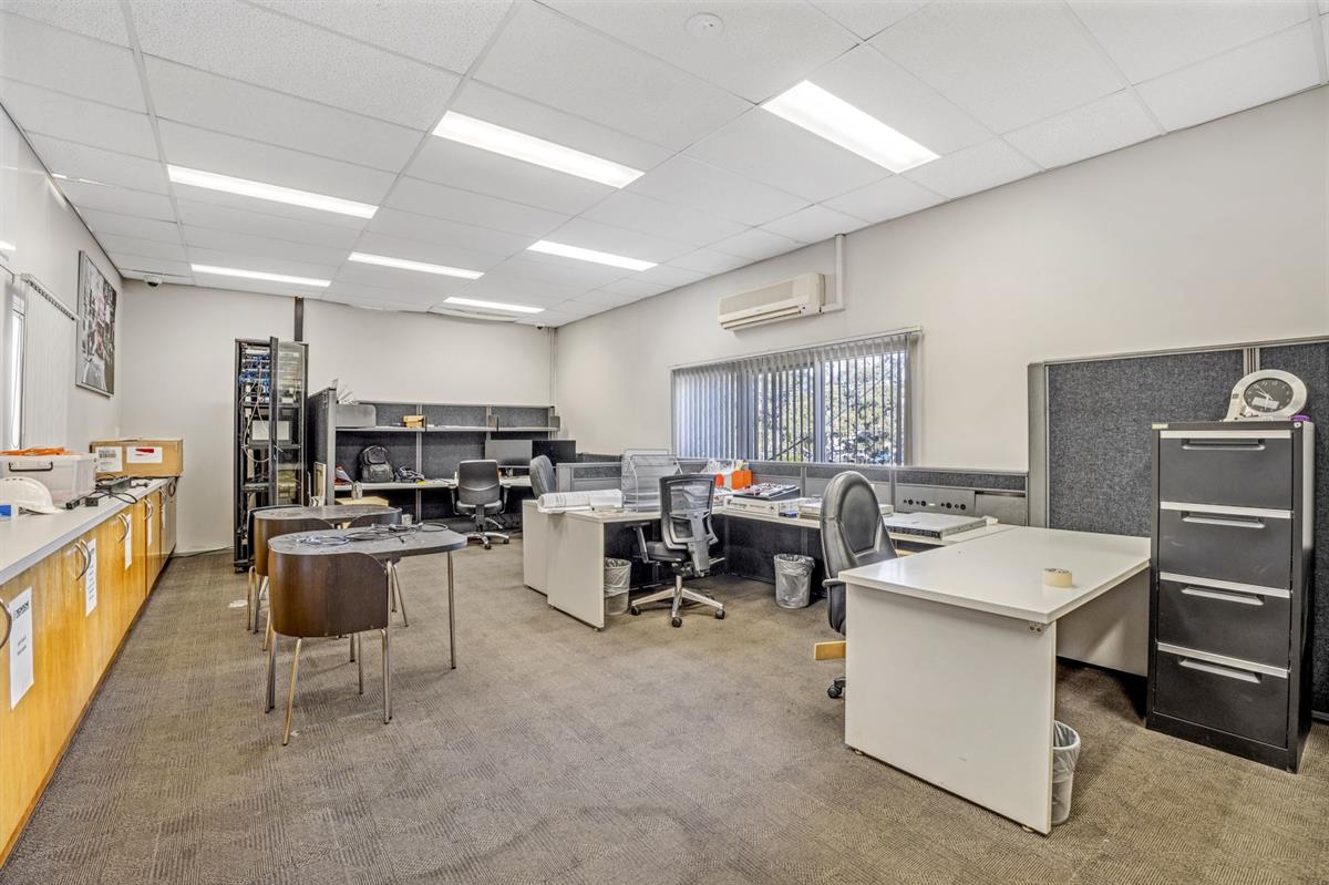 Unit 1/55 Holbeche Road