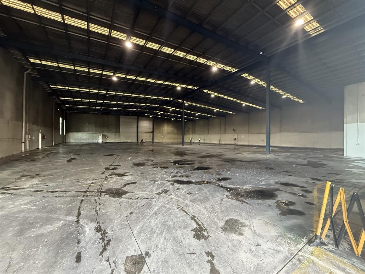 Warehouse 1/72 Topham Road