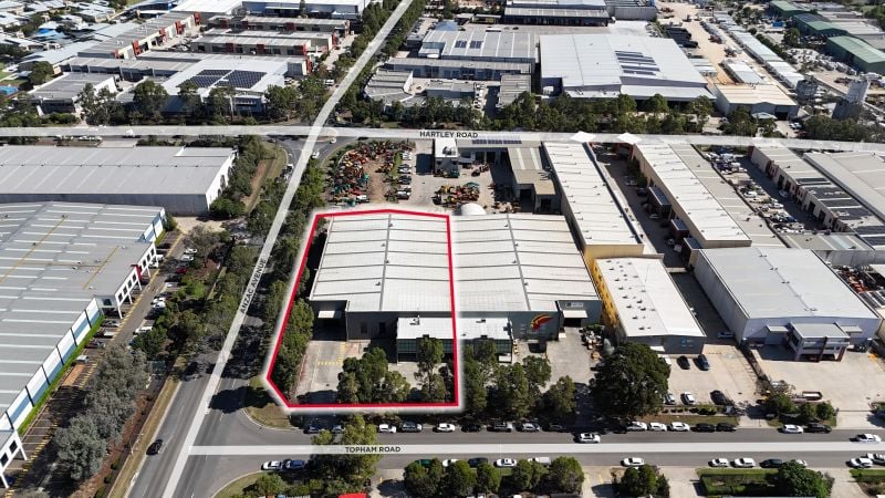 Warehouse 1/72 Topham Road