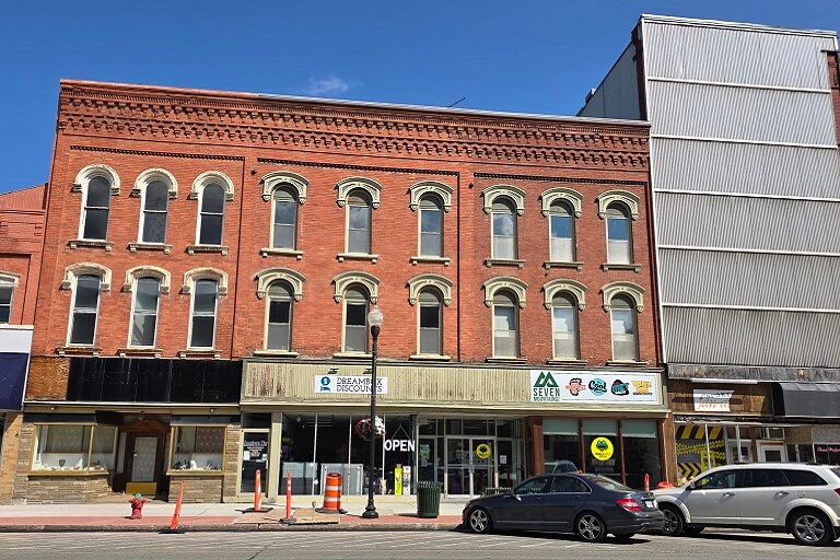 A2-112 Main Street
