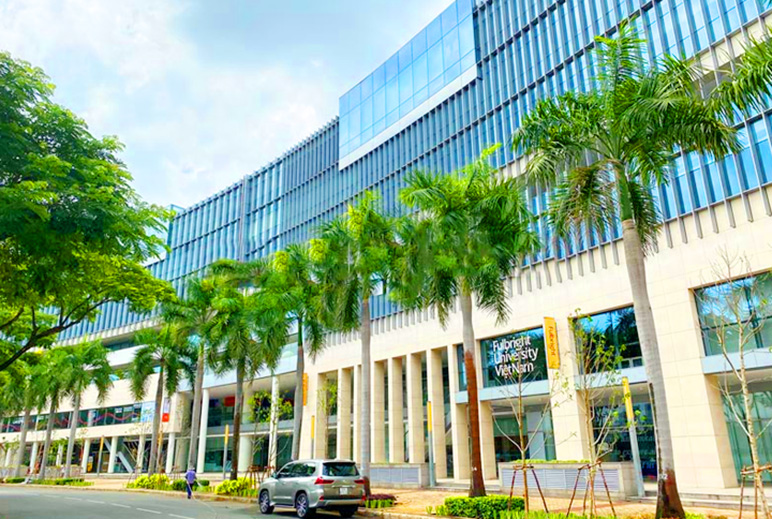 Crescent Plaza