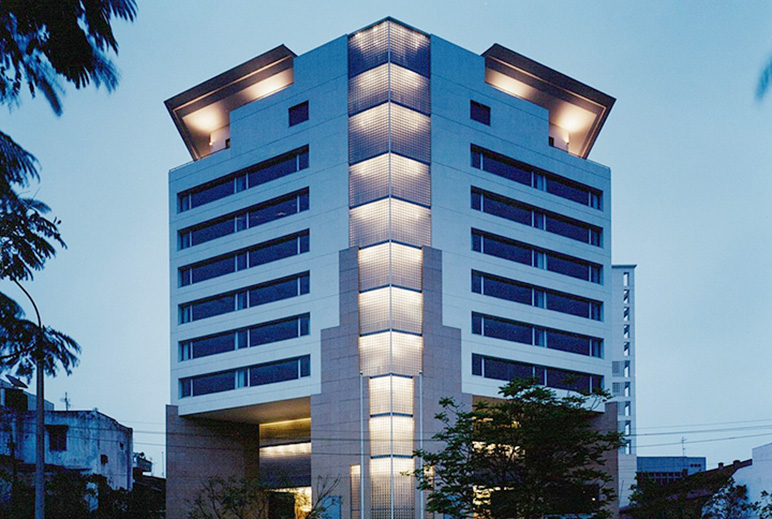Sun Red River Building