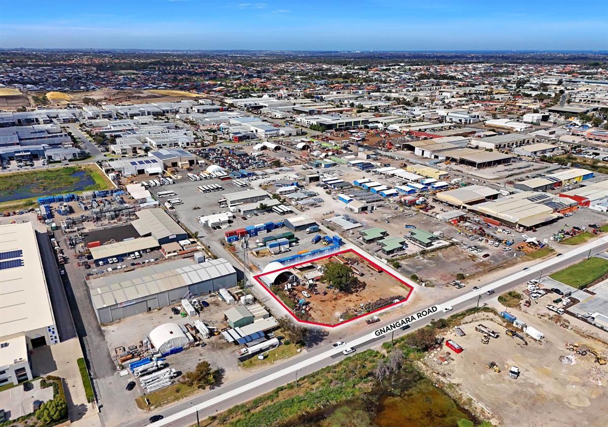 320 Gnangara Road