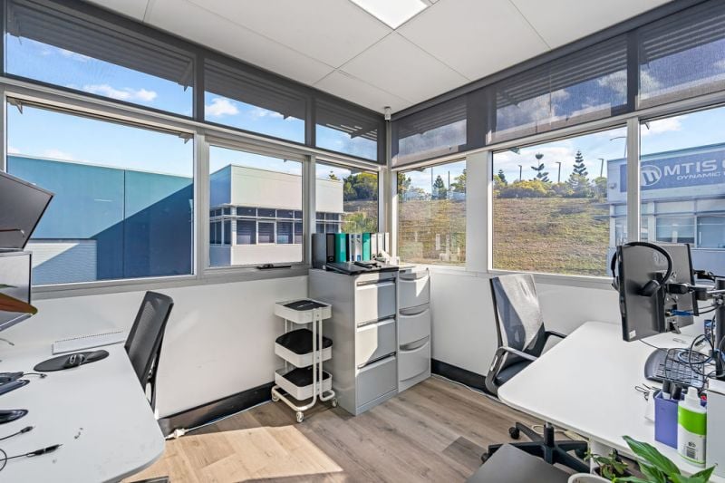 2/210 Queensport Road