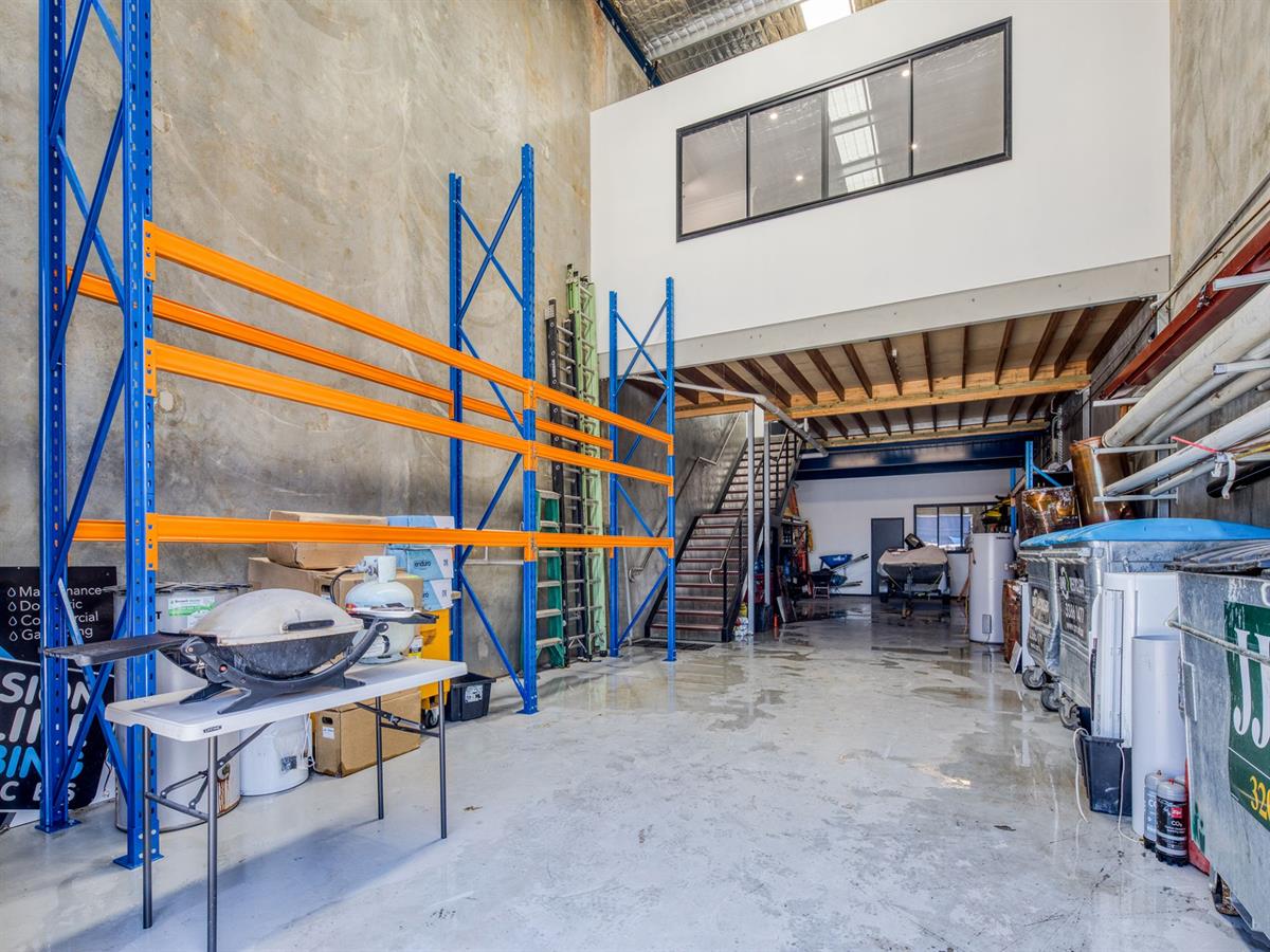 2/1305 Lytton Rd