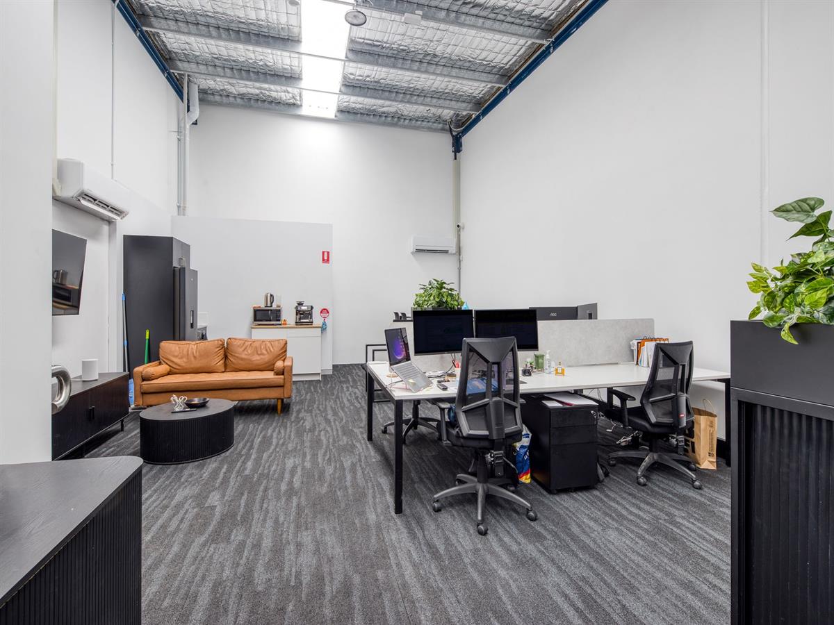 2/1305 Lytton Rd