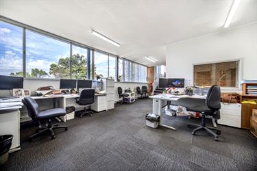 11 Long Street