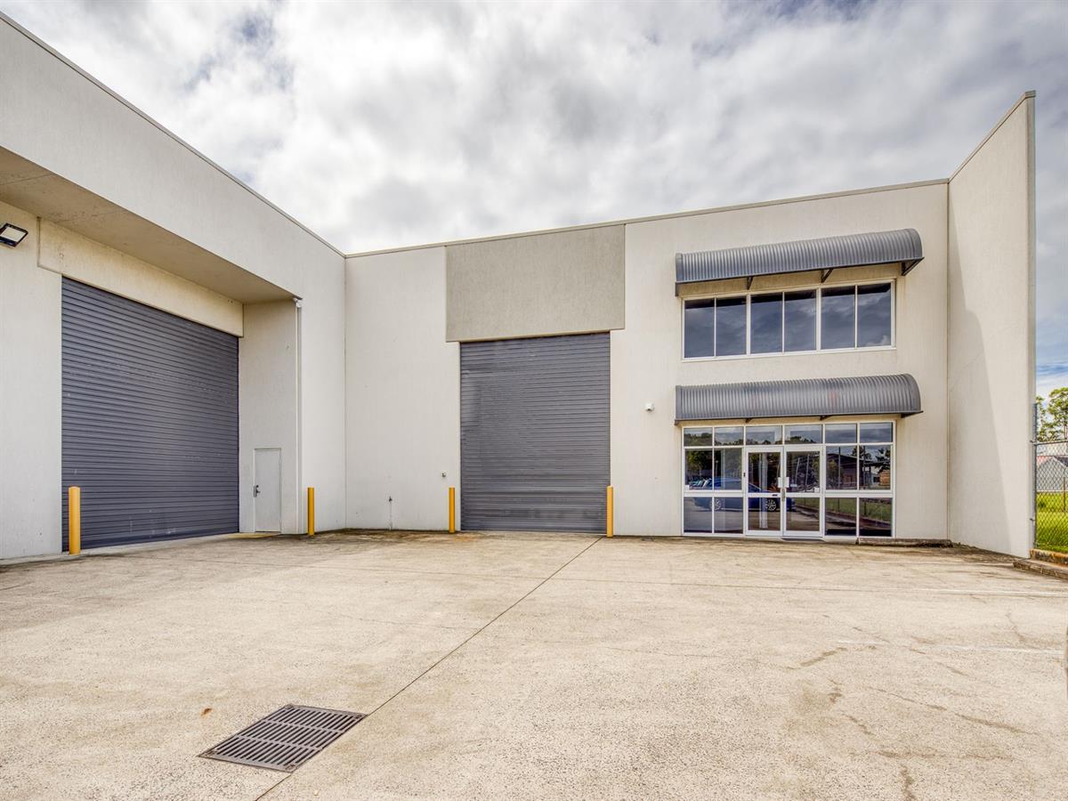 2/58 Yarraman Place