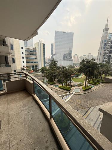 DLF Pinnacle