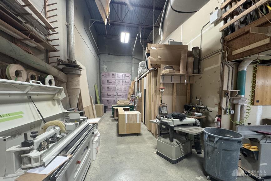 Coquitlam - Warehouse/Distribution