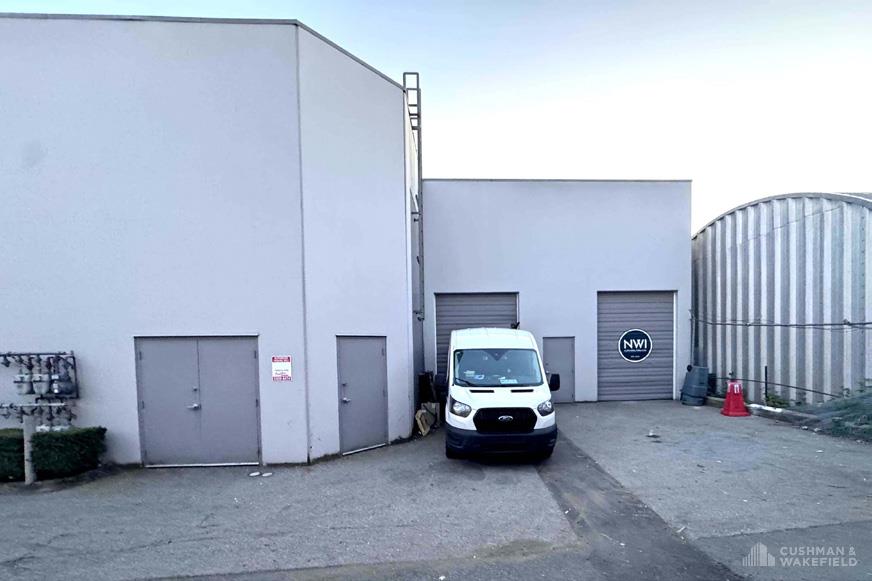 Coquitlam - Warehouse/Distribution