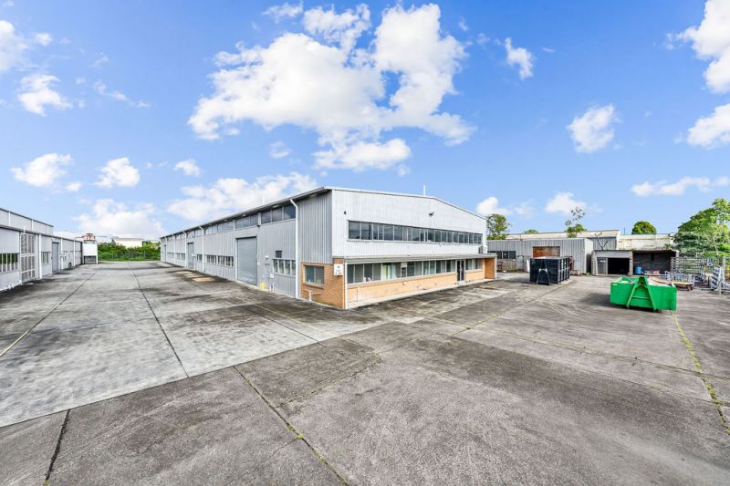 1159 Kingsford Smith Drive