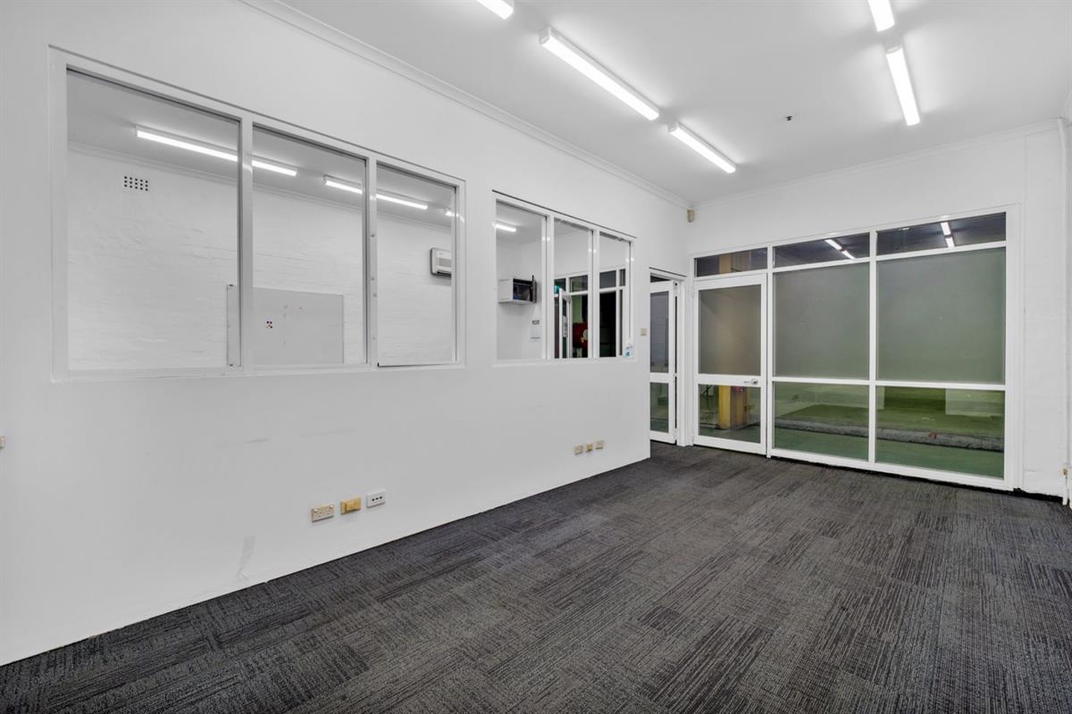 24 Salisbury Rd