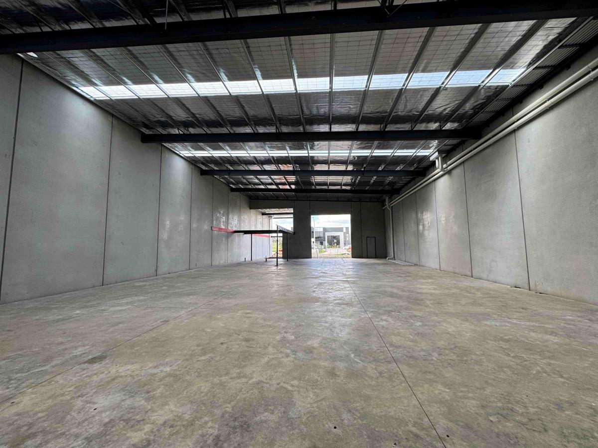1 & 2/32 Woodberry Way
