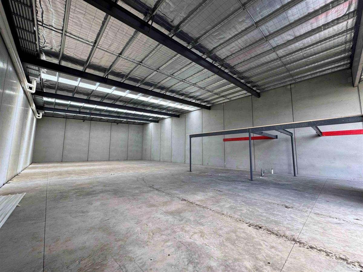 1 & 2/32 Woodberry Way