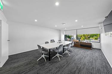2/231 Holt Street